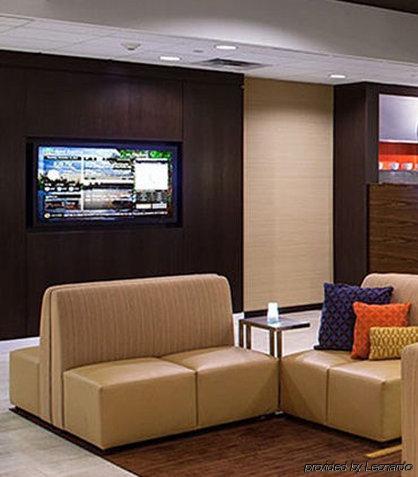 Courtyard By Marriott London