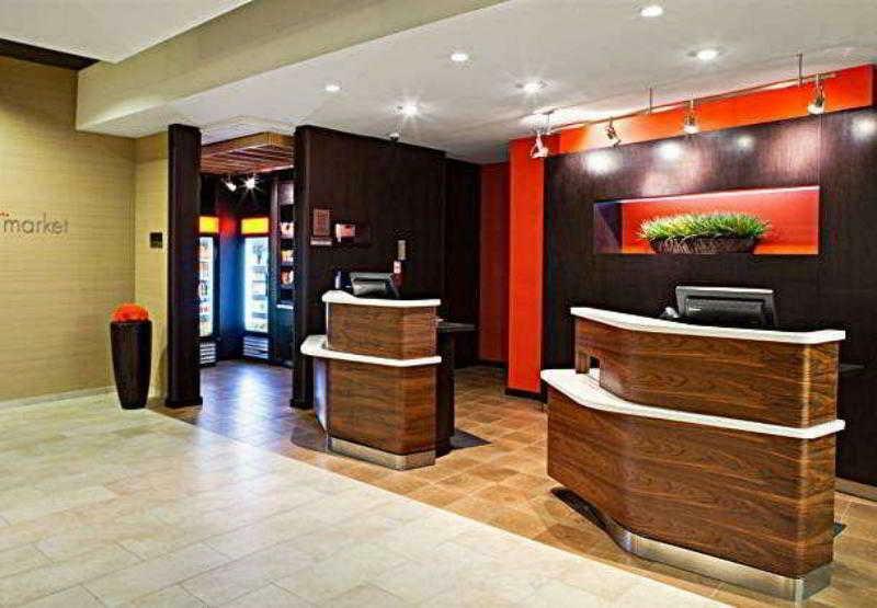 Courtyard By Marriott Hotel London